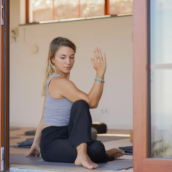 Vinyasa Yoga (EN) yoga class in Basel